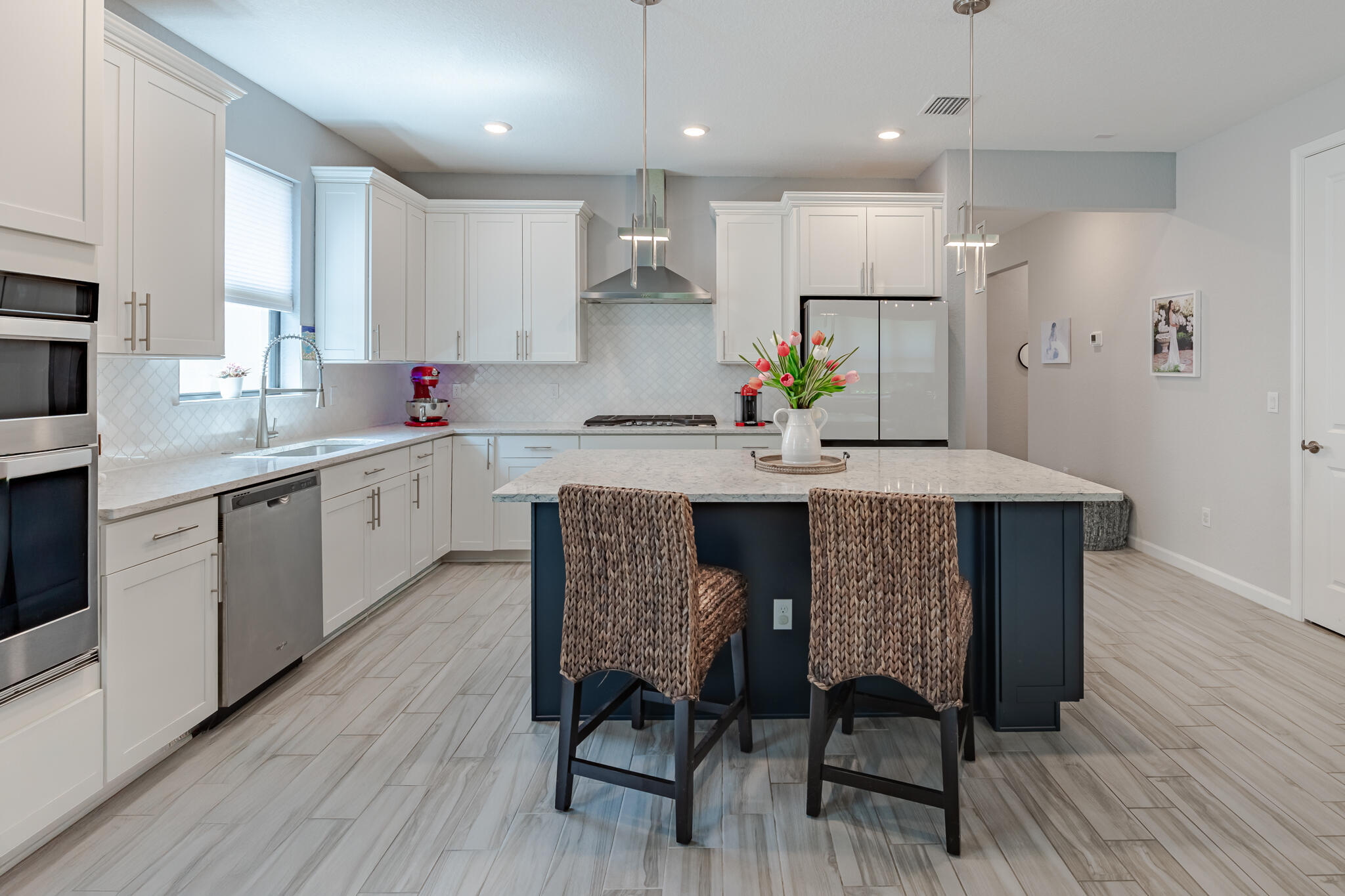 Property Photo: 548 SE Villandry Way FL 34984