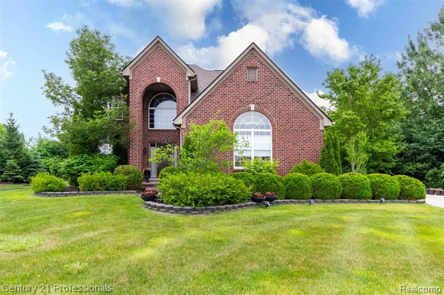 23640 Woodside Court  South Lyon MI 48178 photo