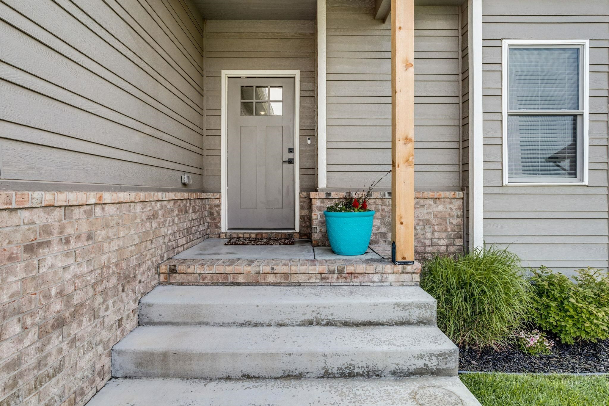 Property Photo: 5428 N Saint Paul Ct KS 67204