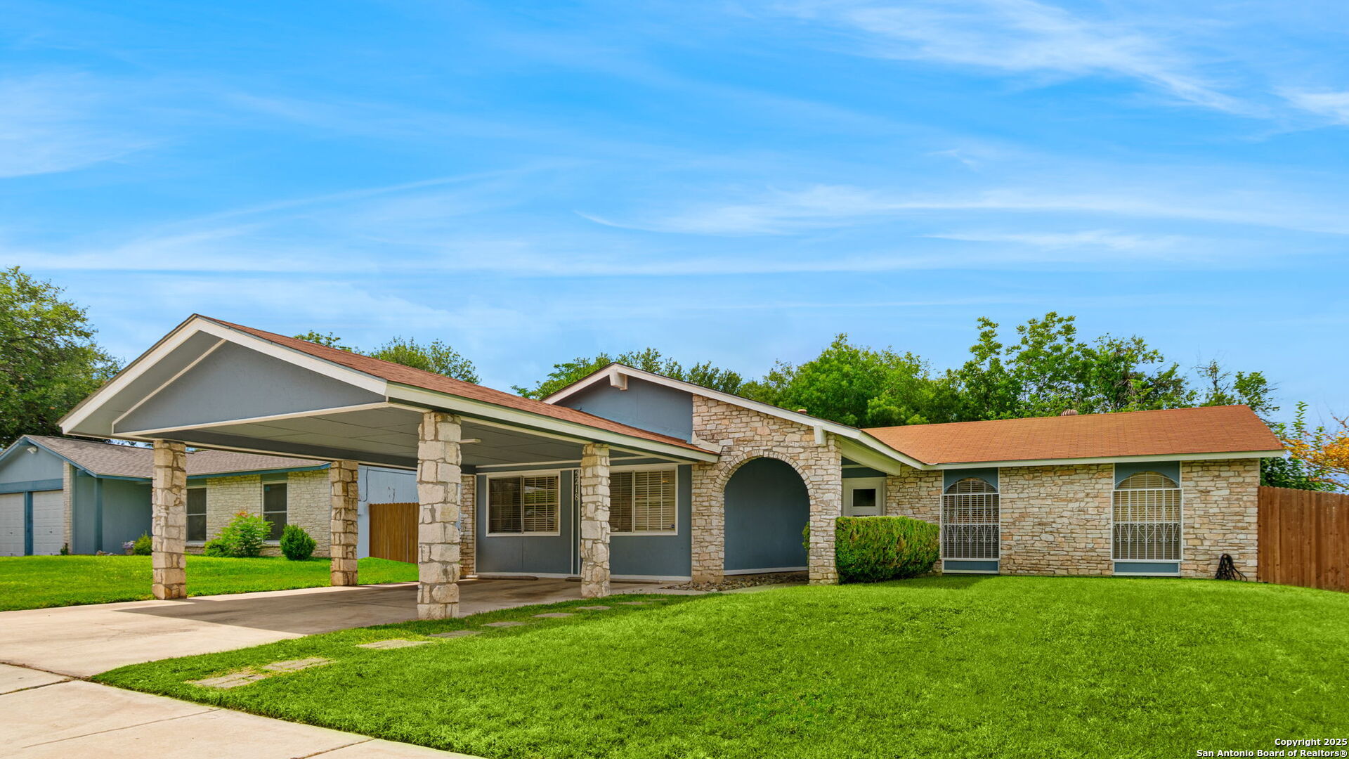 Property Photo: 5218 Ivanhoe TX 78228