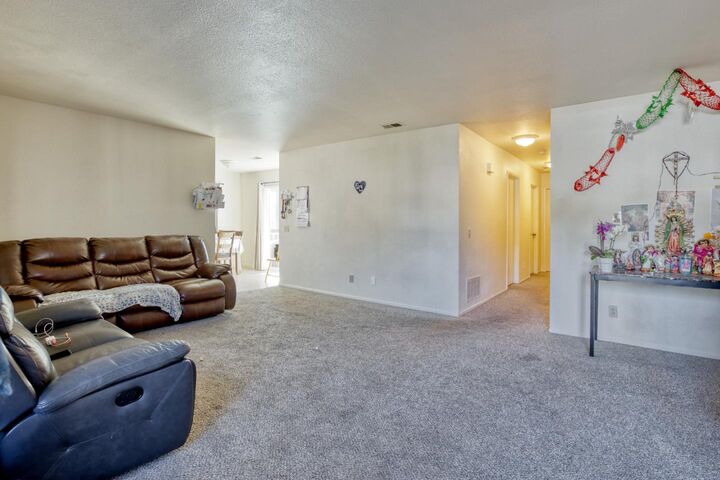 Property Photo:  29 Altamont Drive  CA 95076 
