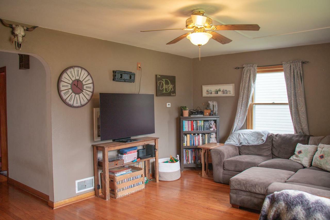 Property Photo: 1910 West Memorial Drive WI 53548