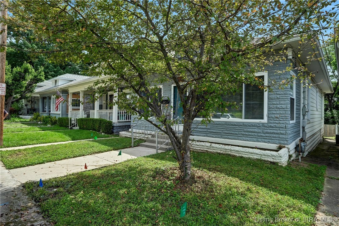 Property Photo: 1730 Florence Avenue IN 47150