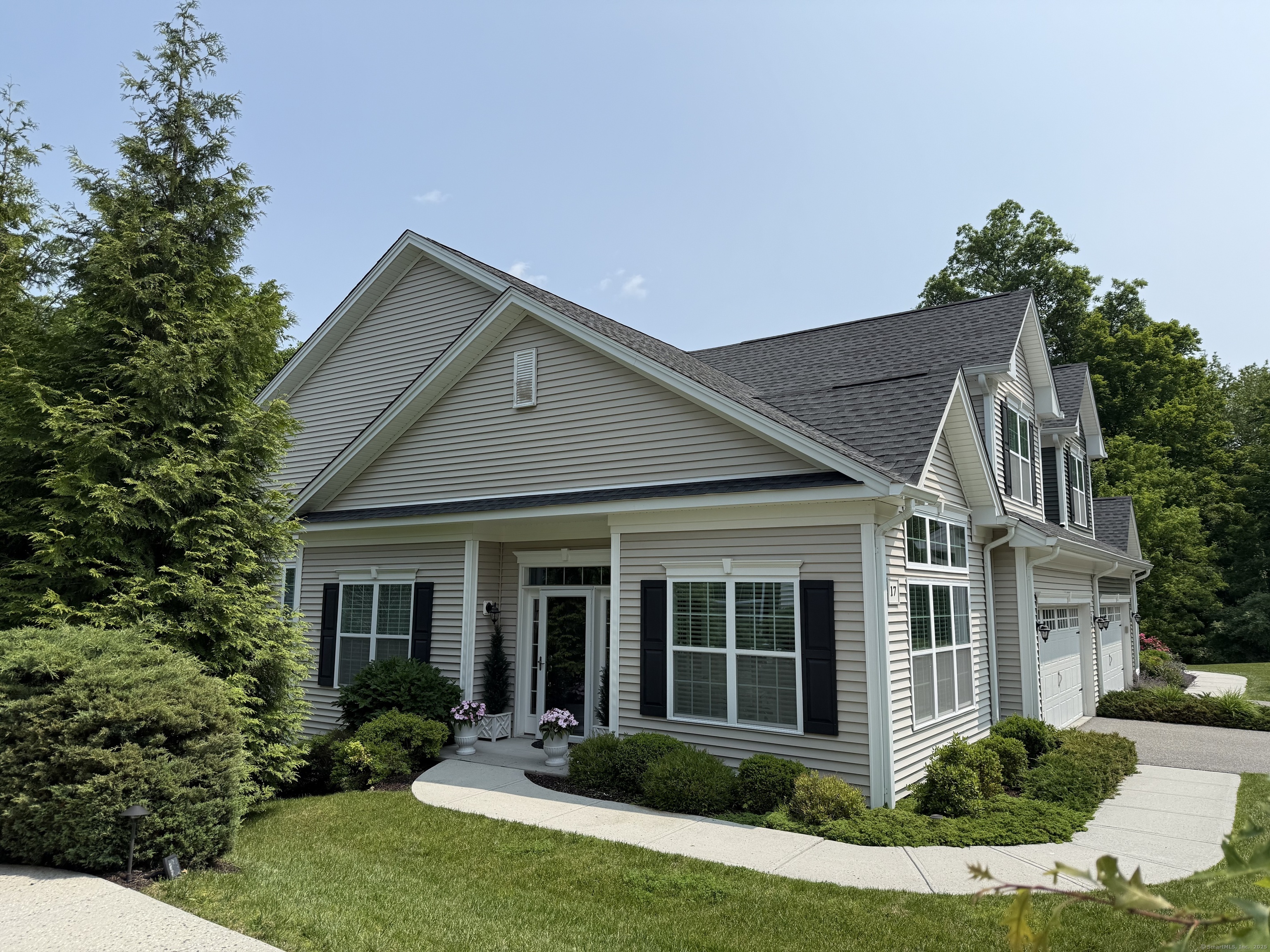 Property Photo: 17 Wilderswood Way 17 CT 06810