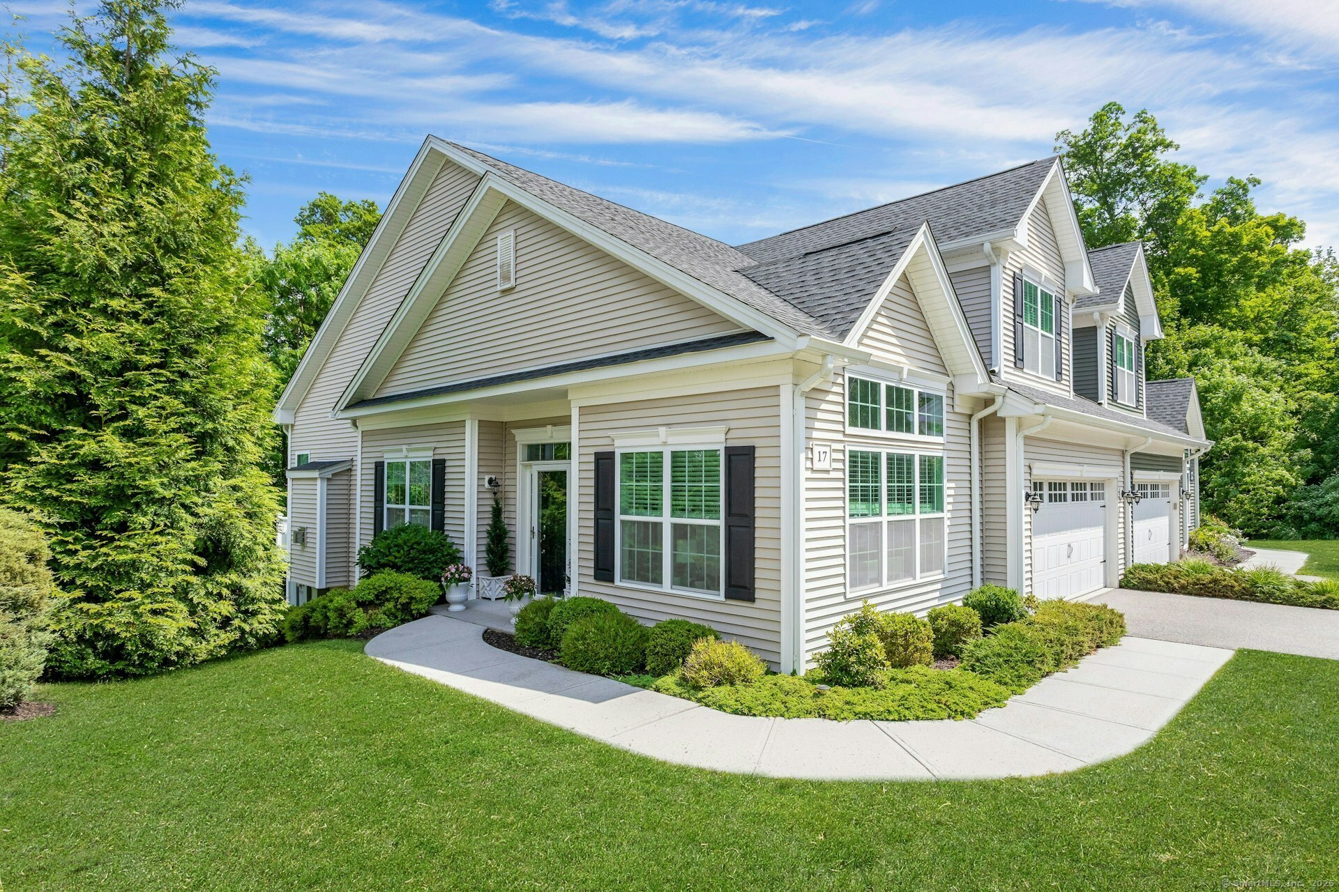 Property Photo: 17 Wilderswood Way 17 CT 06810
