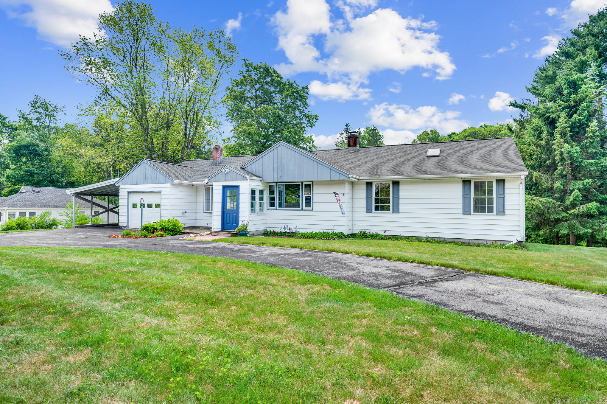 Property Photo: 442 Merrow Road CT 06084