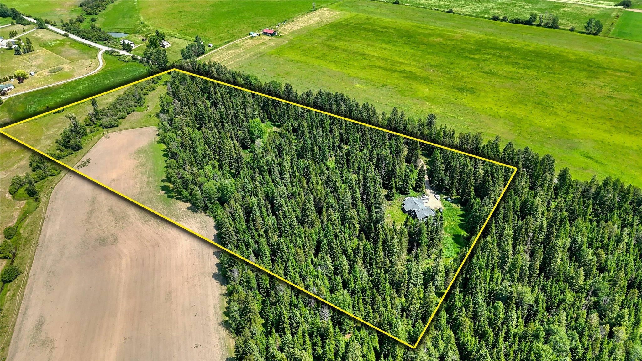 Property Photo: 41925 N Grove Rd WA 99006
