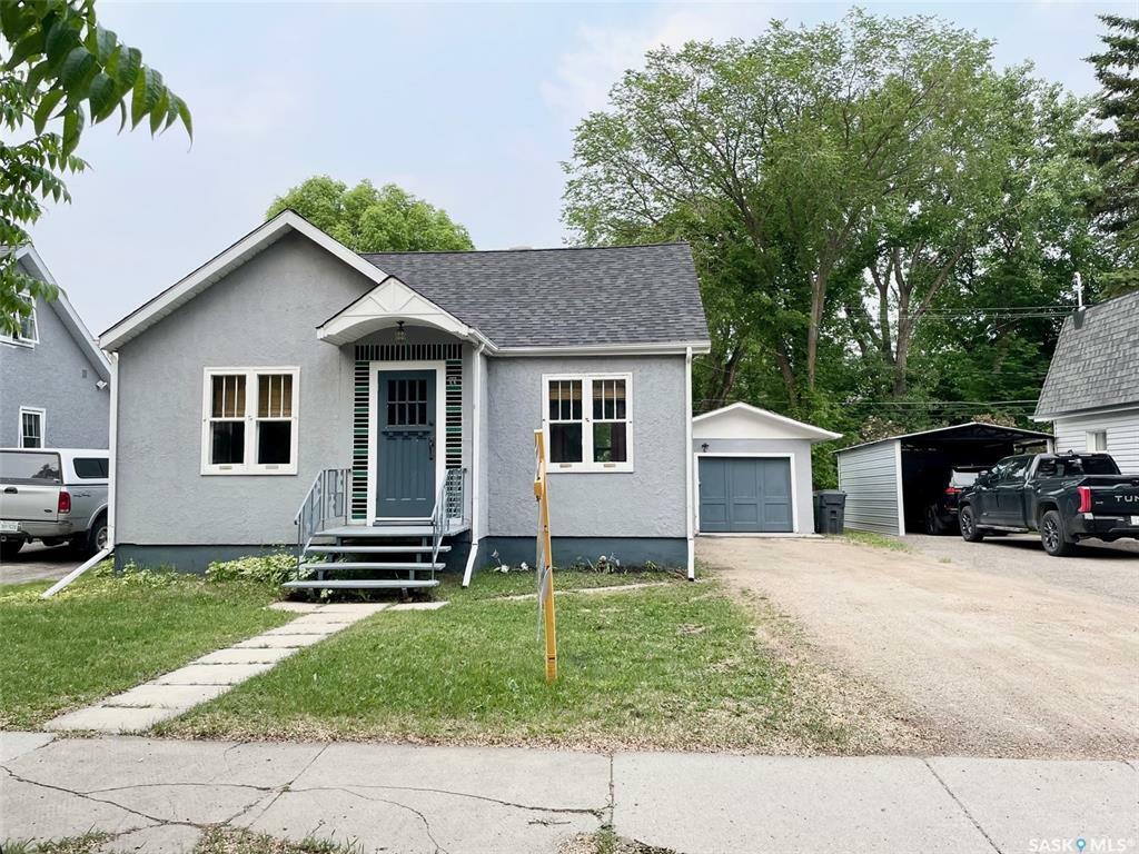 Property Photo: 77 Fourth Avenue N SK S3N 1A4