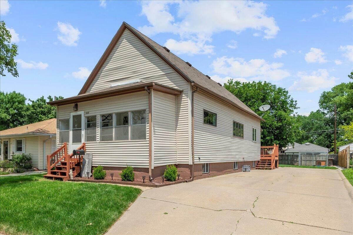 2810 Ave I  Council Bluffs IA 51501 photo