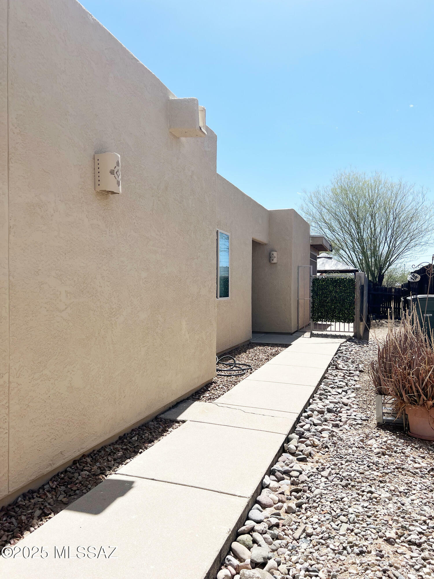 Property Photo: 1971 N Frances Boulevard AZ 85712