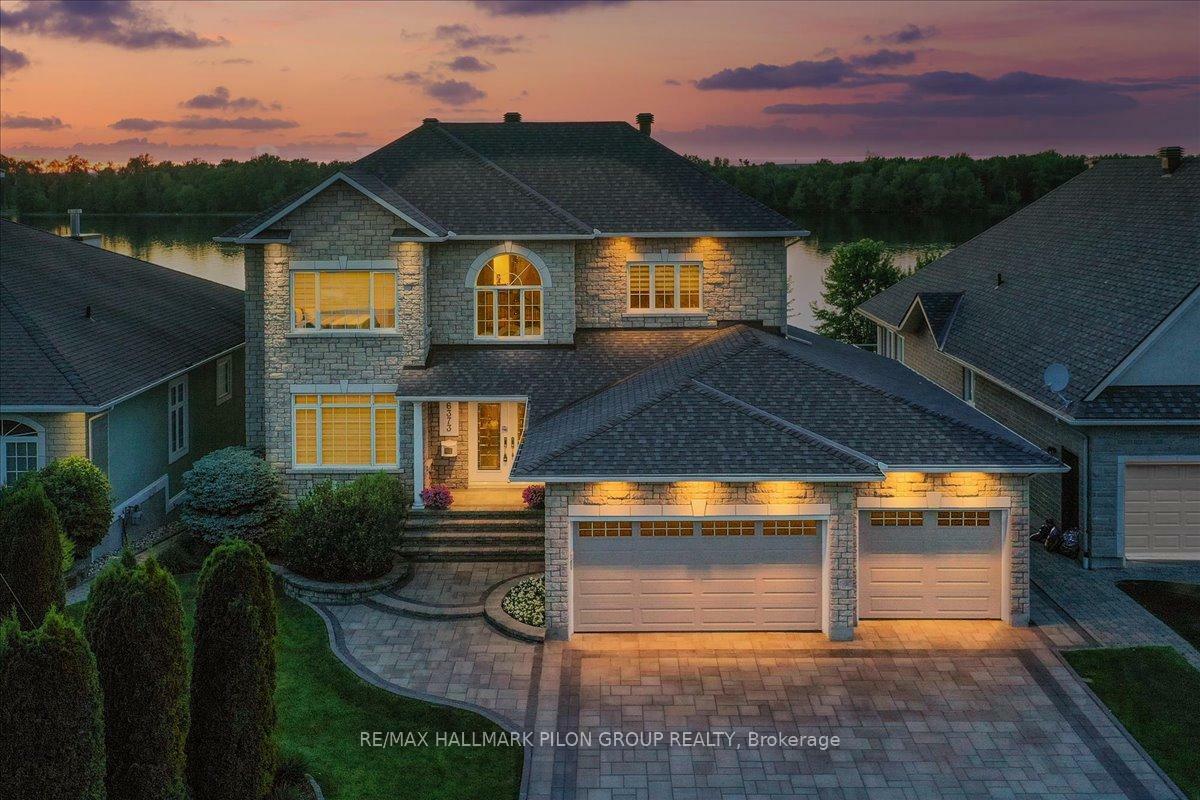 Property Photo: 6373 Radisson Way ON K1C 2Z9