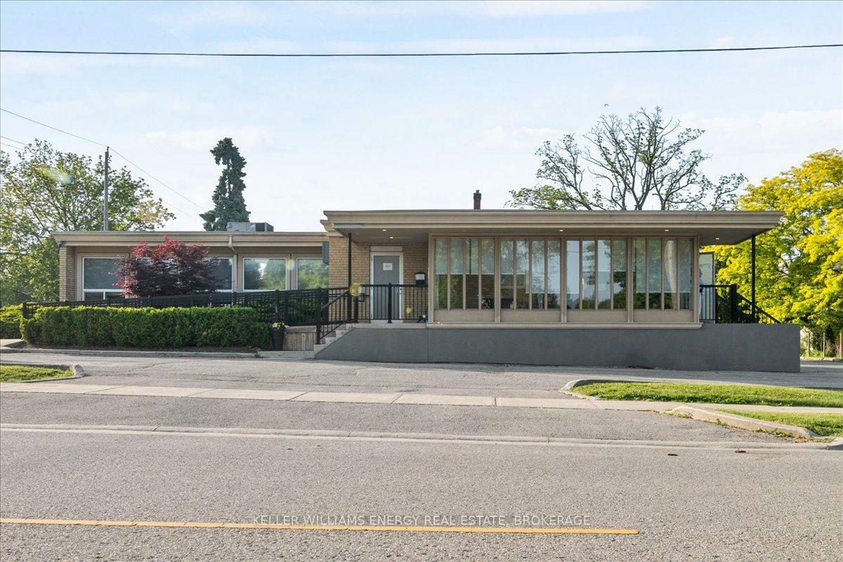 Photo de la propriété: 619 Brock Street S ON L1N 4L1