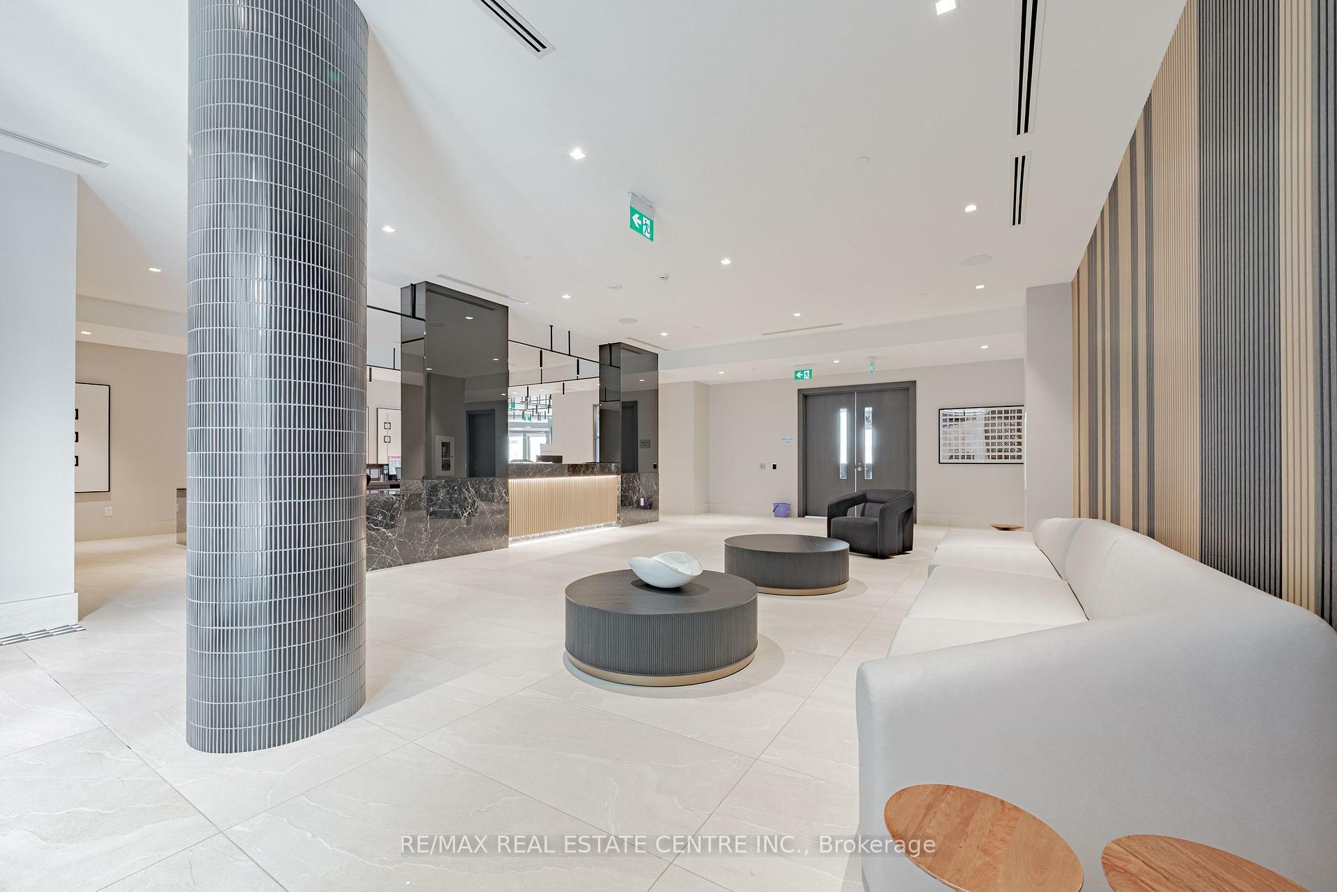 Property Photo: 2545 Simcoe Street N 1004 ON L1L 0W3