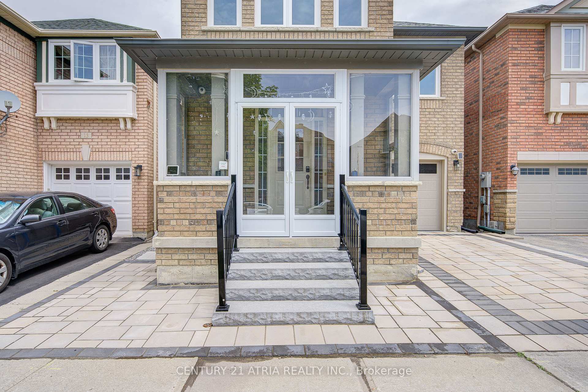 Property Photo:  11 Crawford Street  ON L6C 2L4 