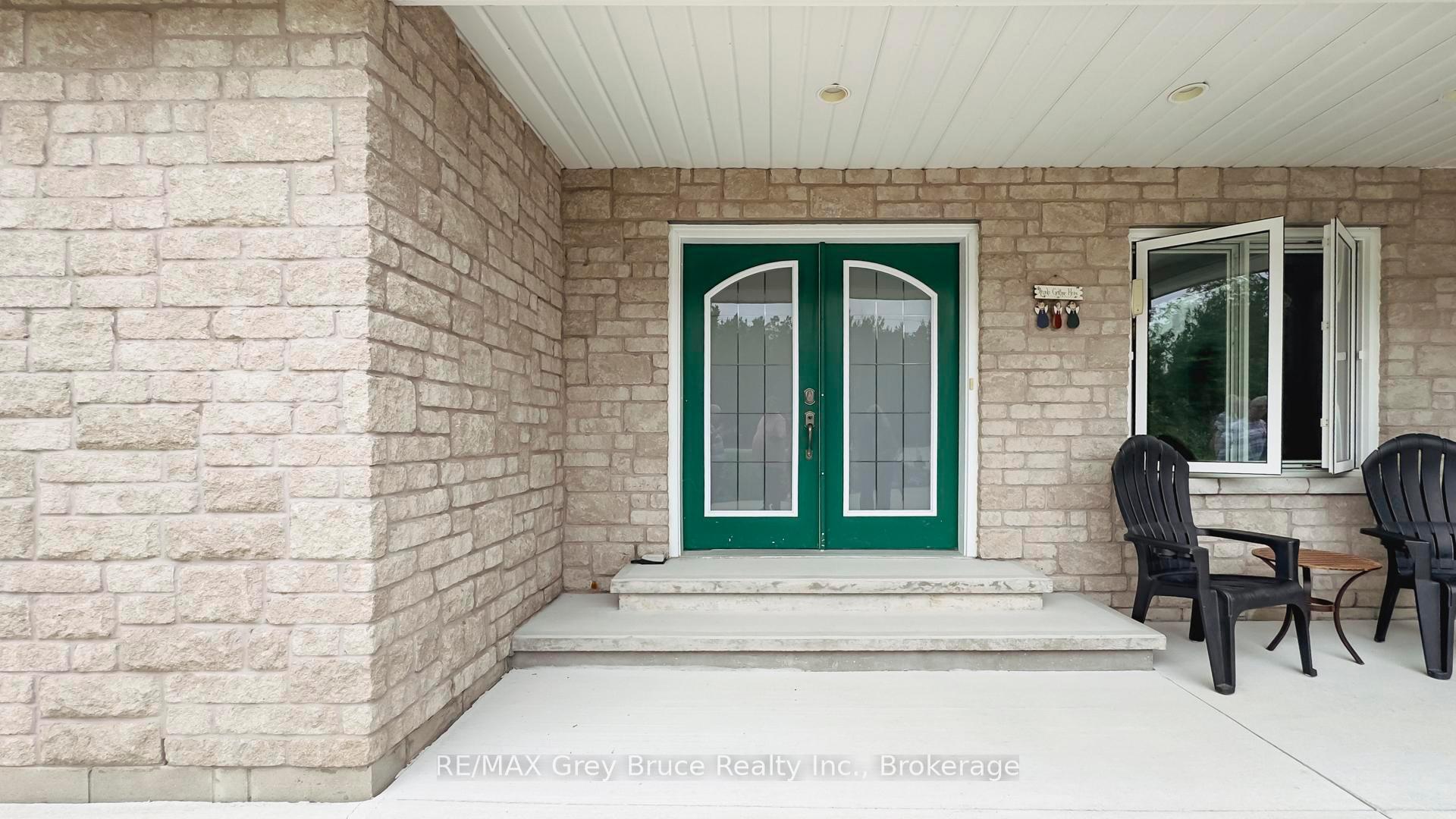 Property Photo:  236 Bruce Street  ON N0H 2T0 