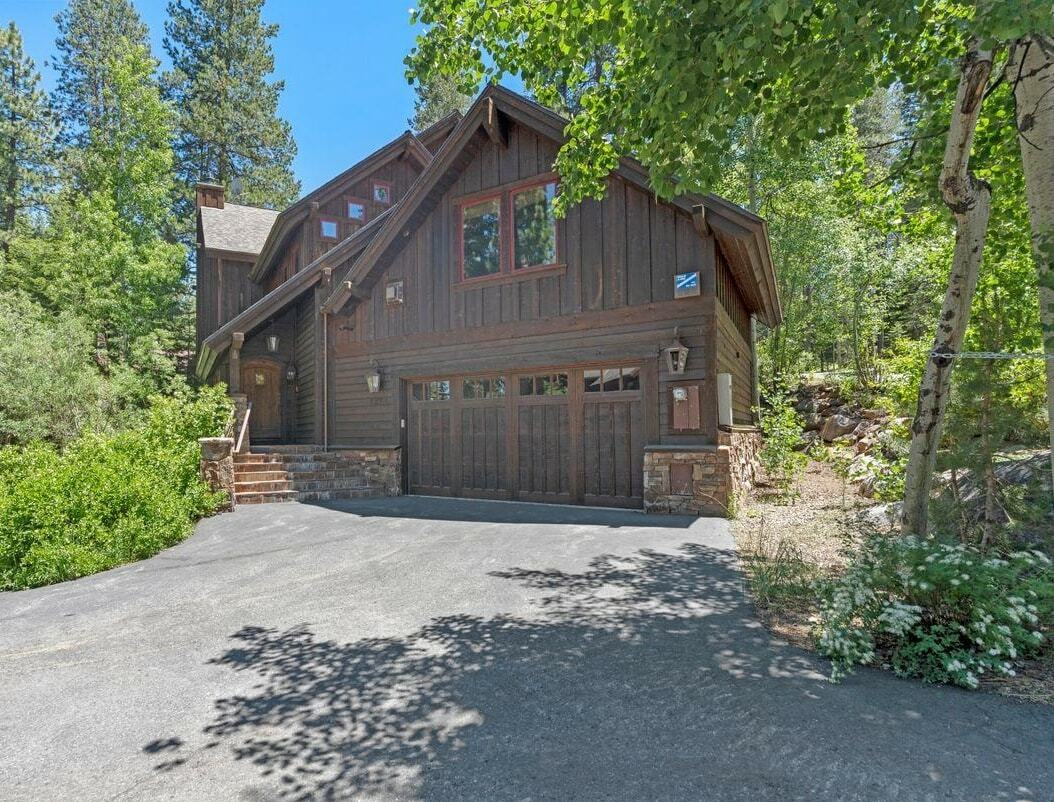 Property Photo: 12710 Zurich Place CA 96161