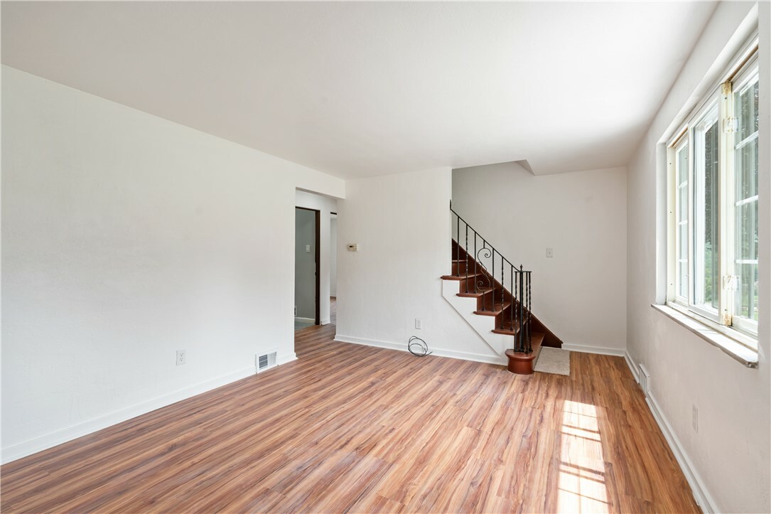 Property Photo: 114 Oliver Dr PA 15131