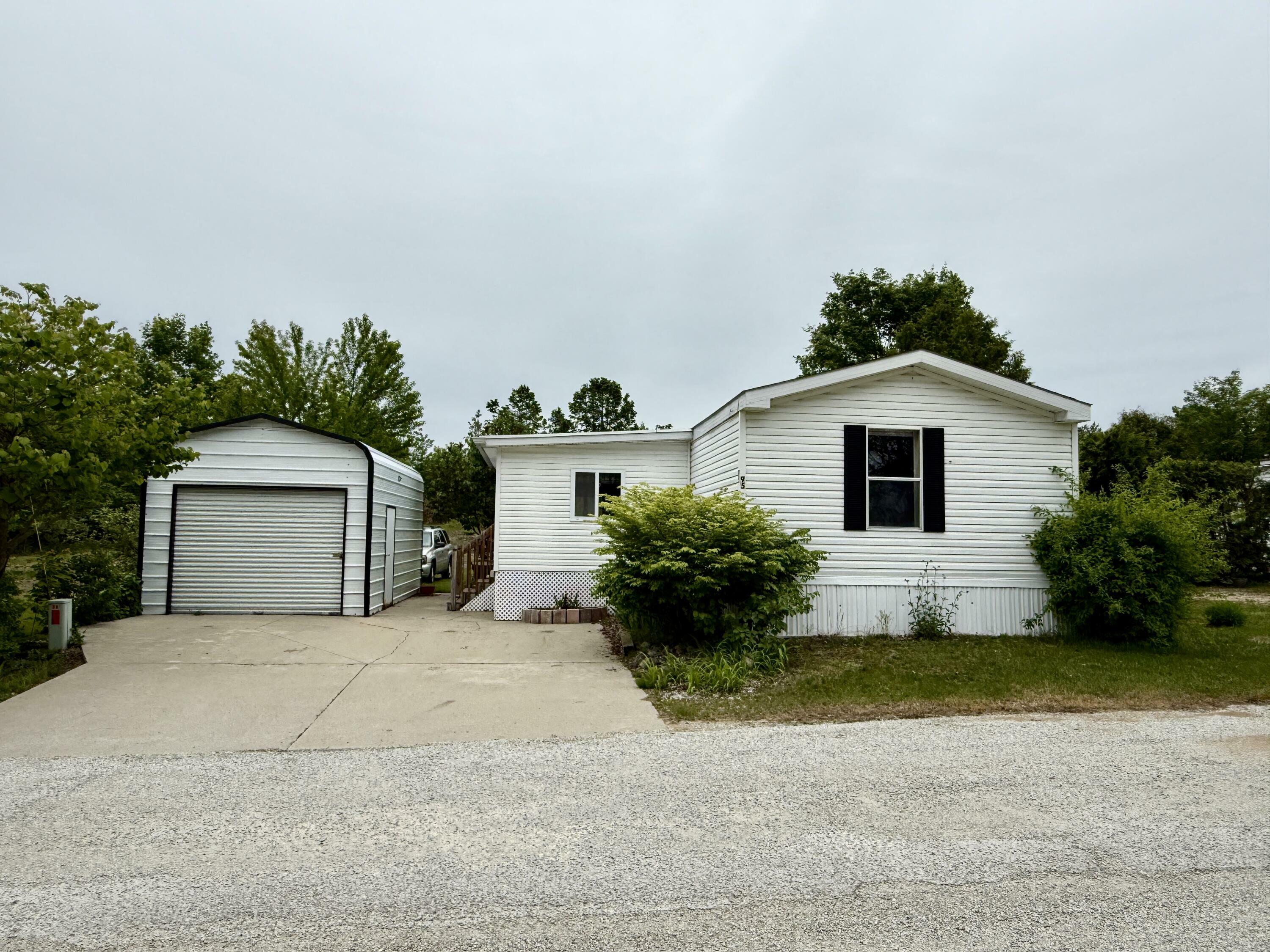 Property Photo: 95 Earth Avenue MI 49721
