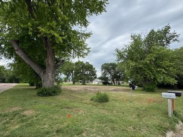 Property Photo:  614 Walnut St.  SD 57062 