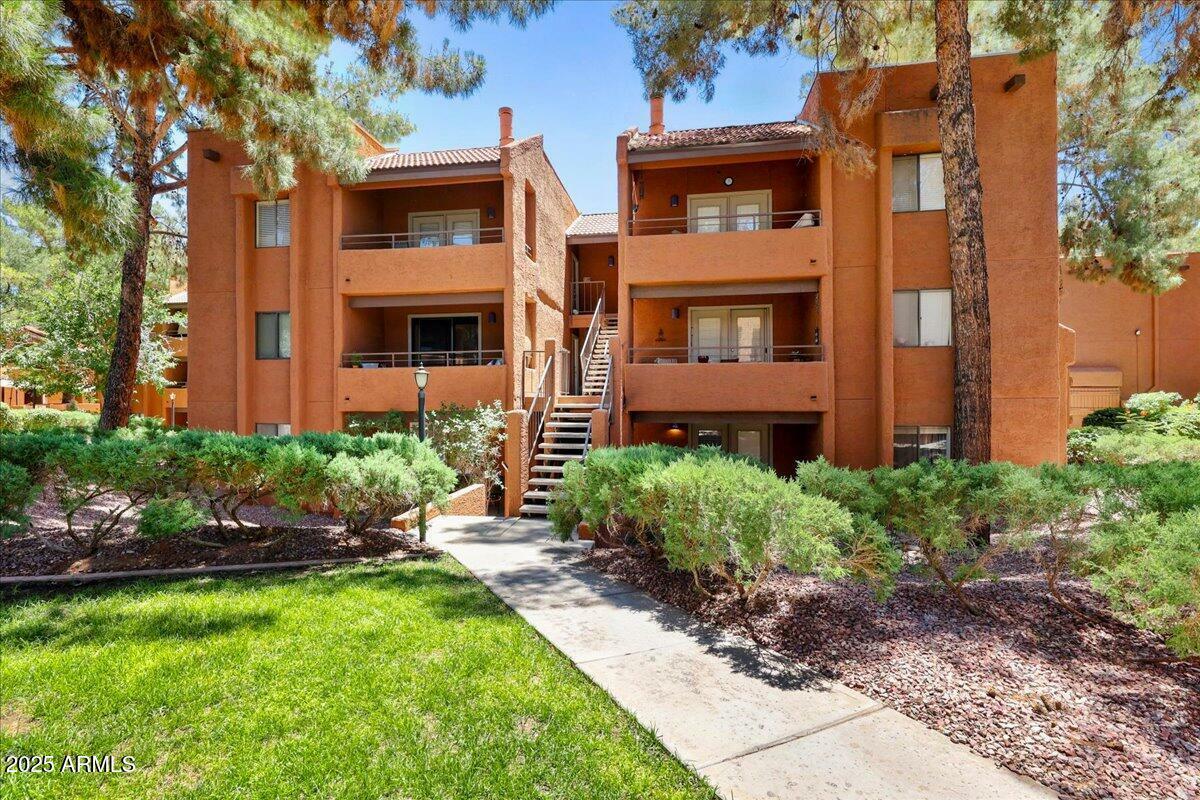 Property Photo: 4704 E Paradise Village Parkway N 139 AZ 85032