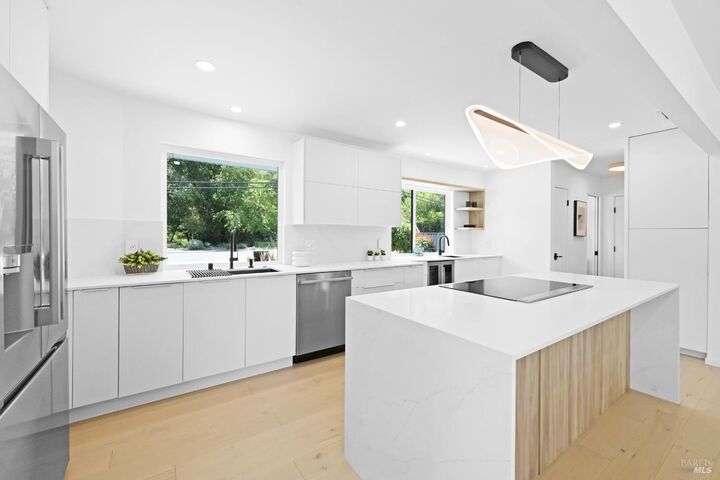 Property Photo: 120 Fairway Drive CA 94949