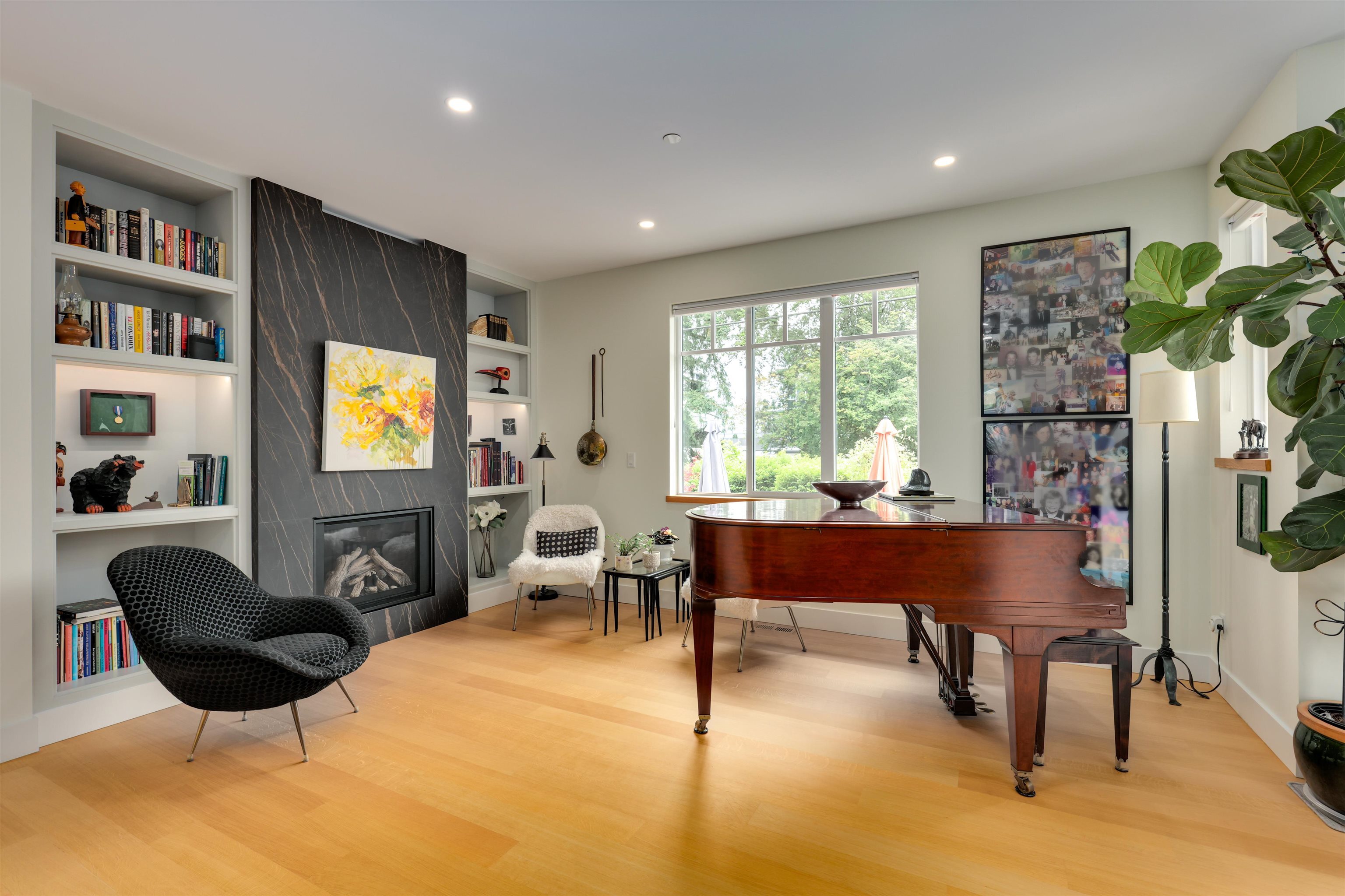 Property Photo:  828 17th Street  BC V7V 3T6 