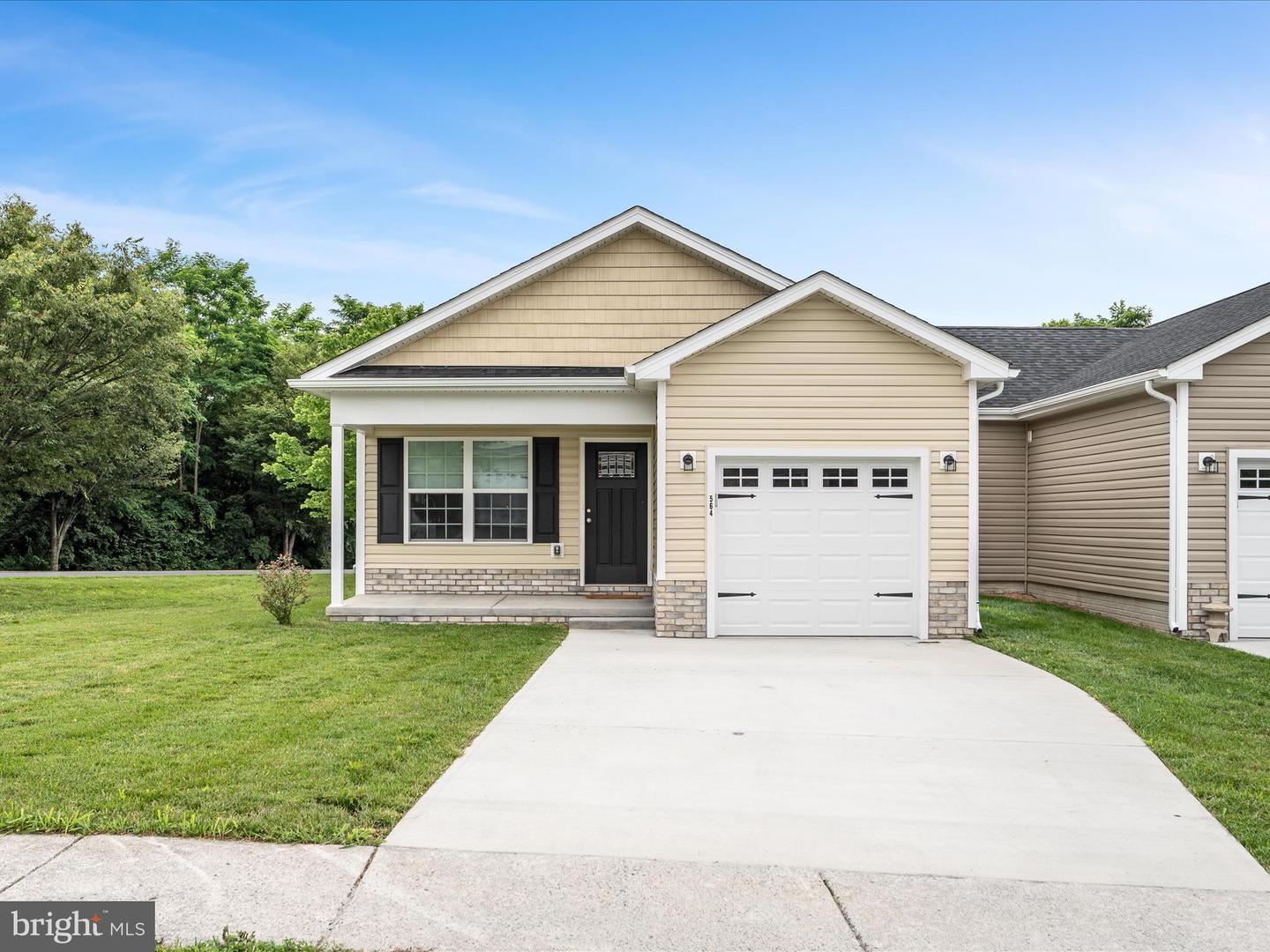 Property Photo:  564 Great Oak Court  VA 22664 