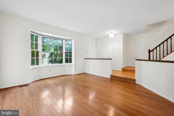 Property Photo: 2880 Kelly Square VA 22181