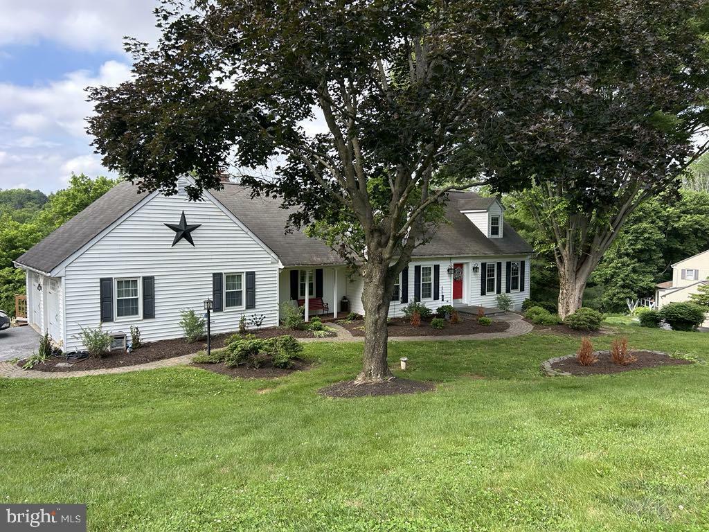 Property Photo: 975 Wind Song Road PA 19382