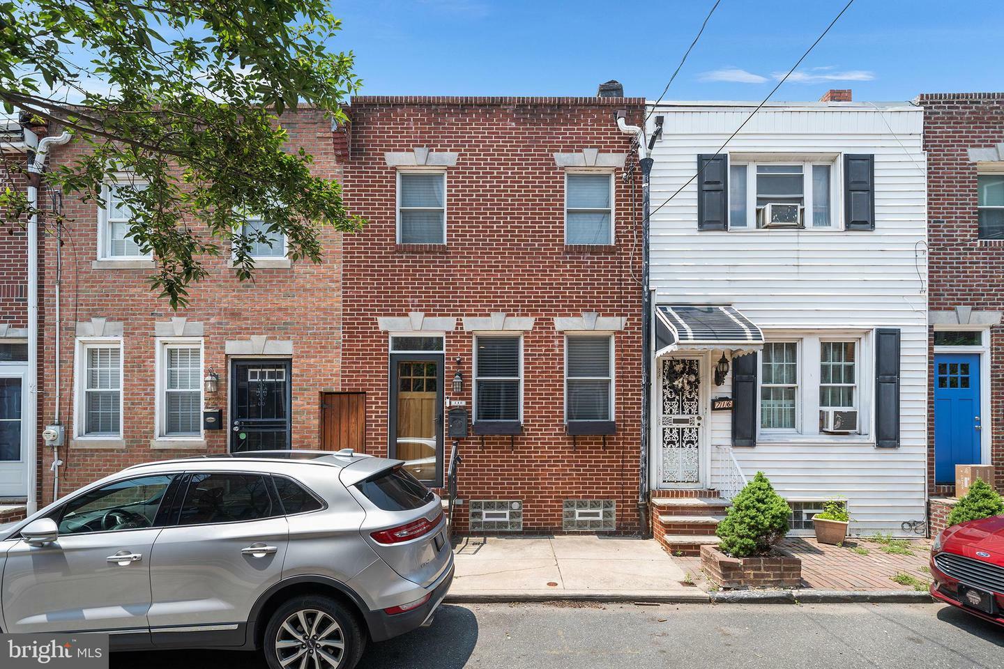 718 S Smedley Street  Philadelphia PA 19146 photo