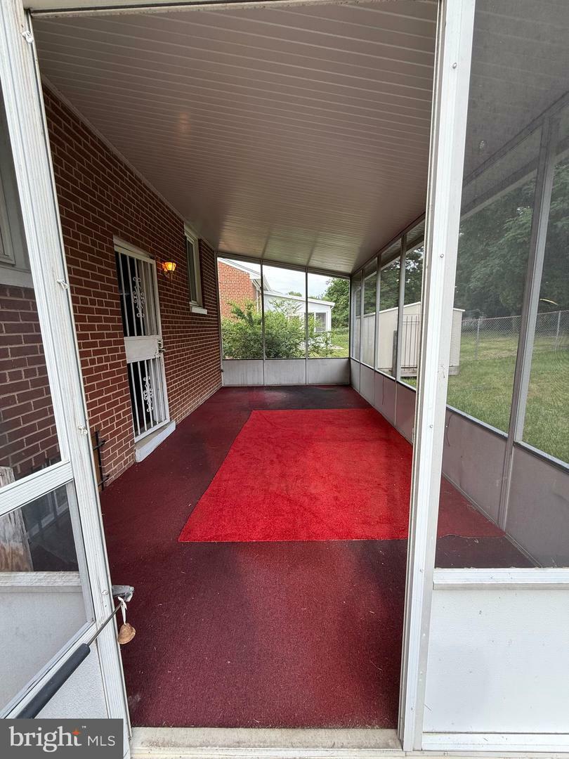 Property Photo: 2521 Saint Clair Drive MD 20748