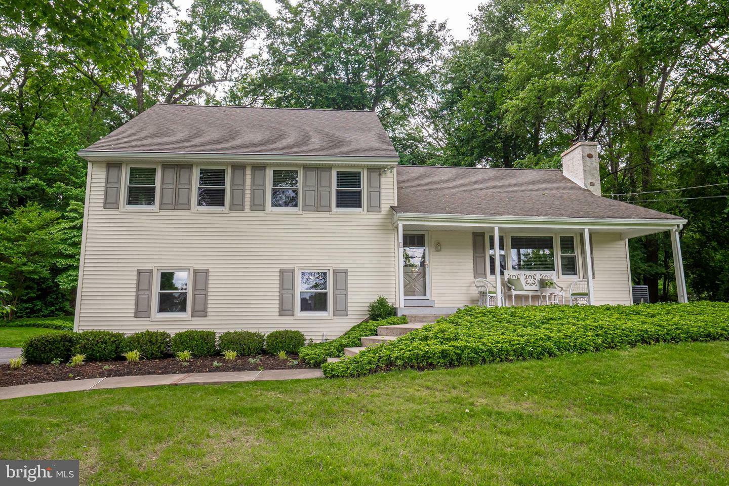 4 Toms Circle  Malvern PA 19355 photo