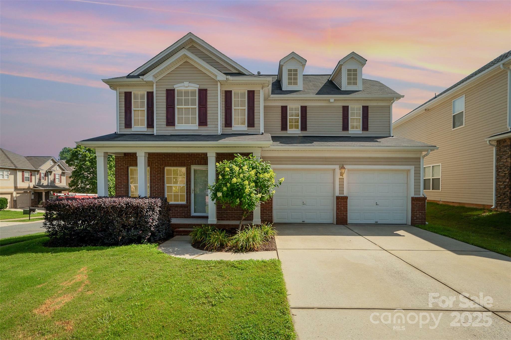 Property Photo: 124 Glade Valley Avenue NC 28117