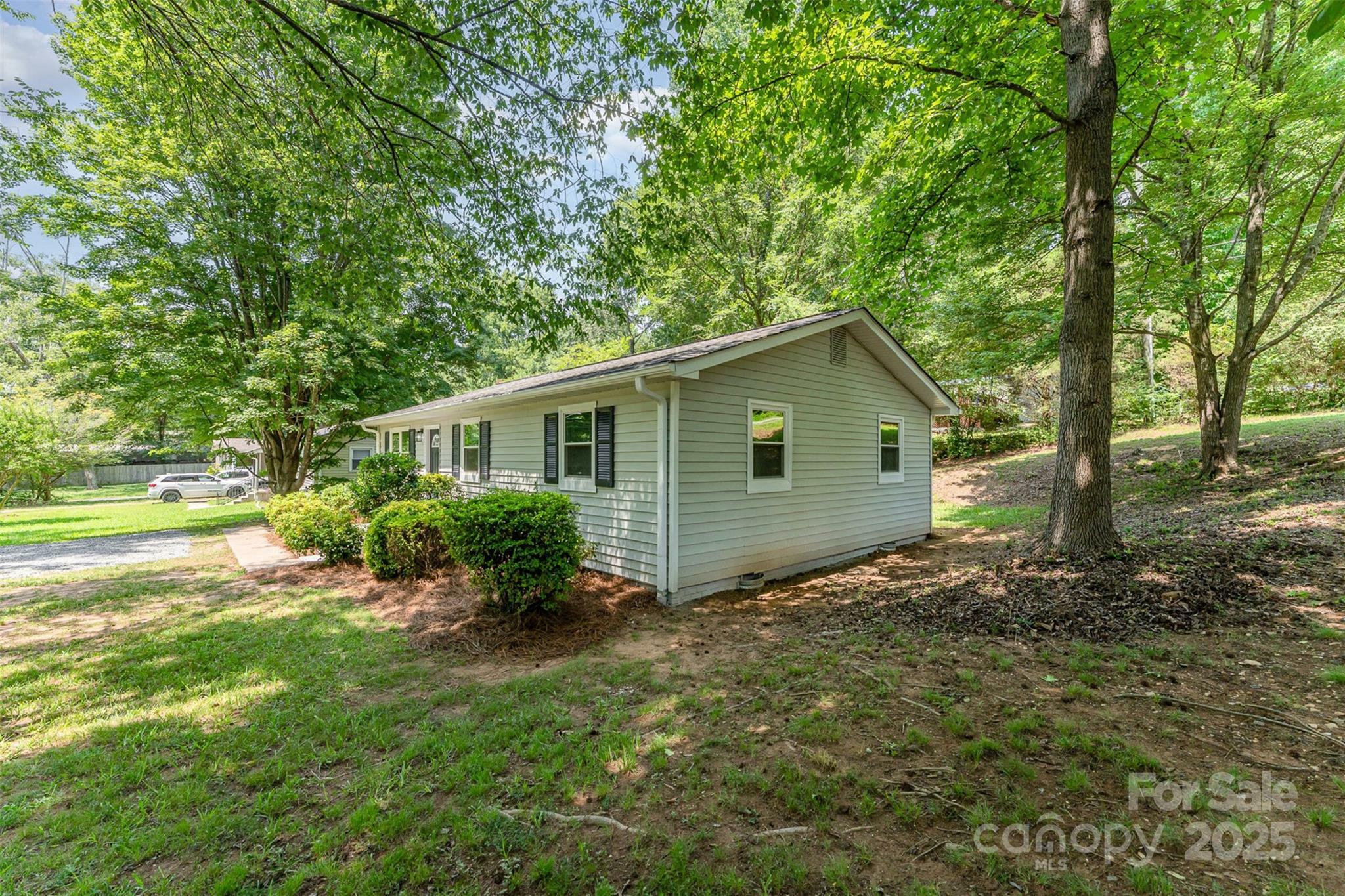 Property Photo: 3724 Patricia Drive NW NC 28027
