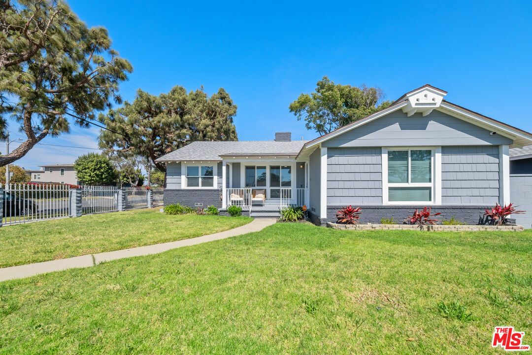 Property Photo: 9300 S 10th Ave CA 90305