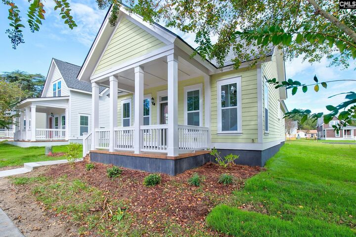 Property Photo:  806 Lexington  SC 29033 