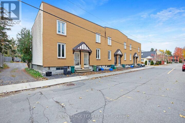 25-35 Bertrand Street — photo 1