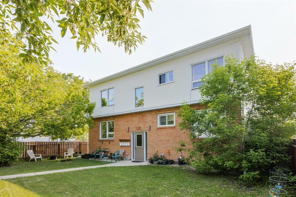 Property Photo:  661 Roch Street  MB R2K 2P6 