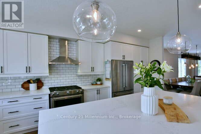 Property Photo: 3 Gilpin Crescent ON L9Y 0Z2