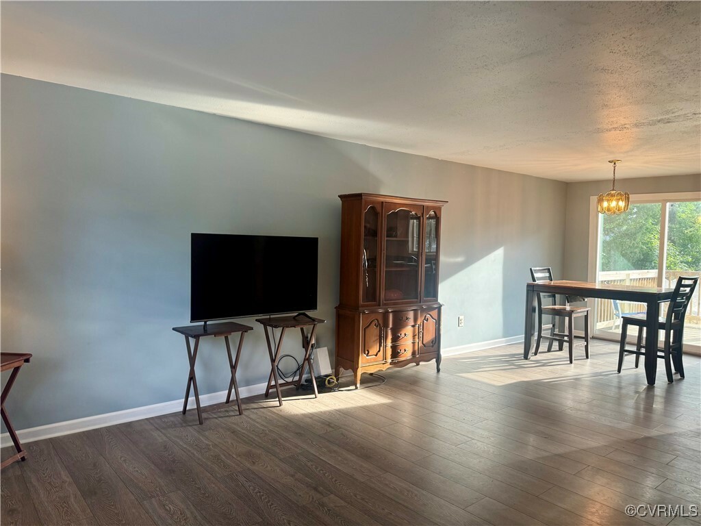 Property Photo: 7400 Winterleaf Ct VA 23234
