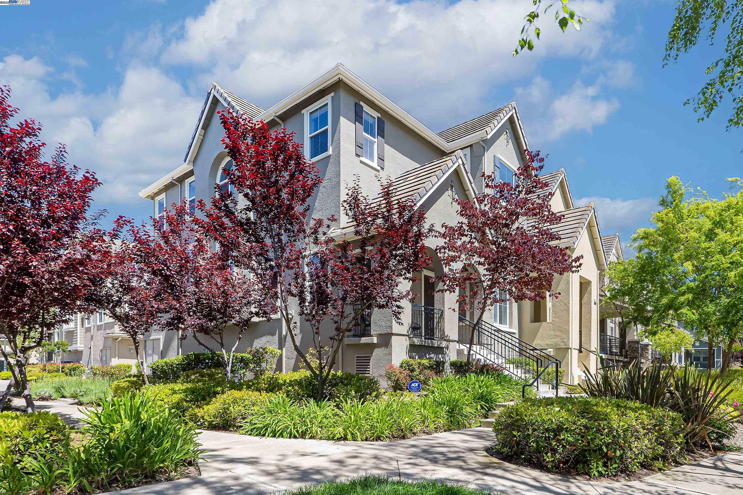 Property Photo: 6268 Byron Ln CA 94582