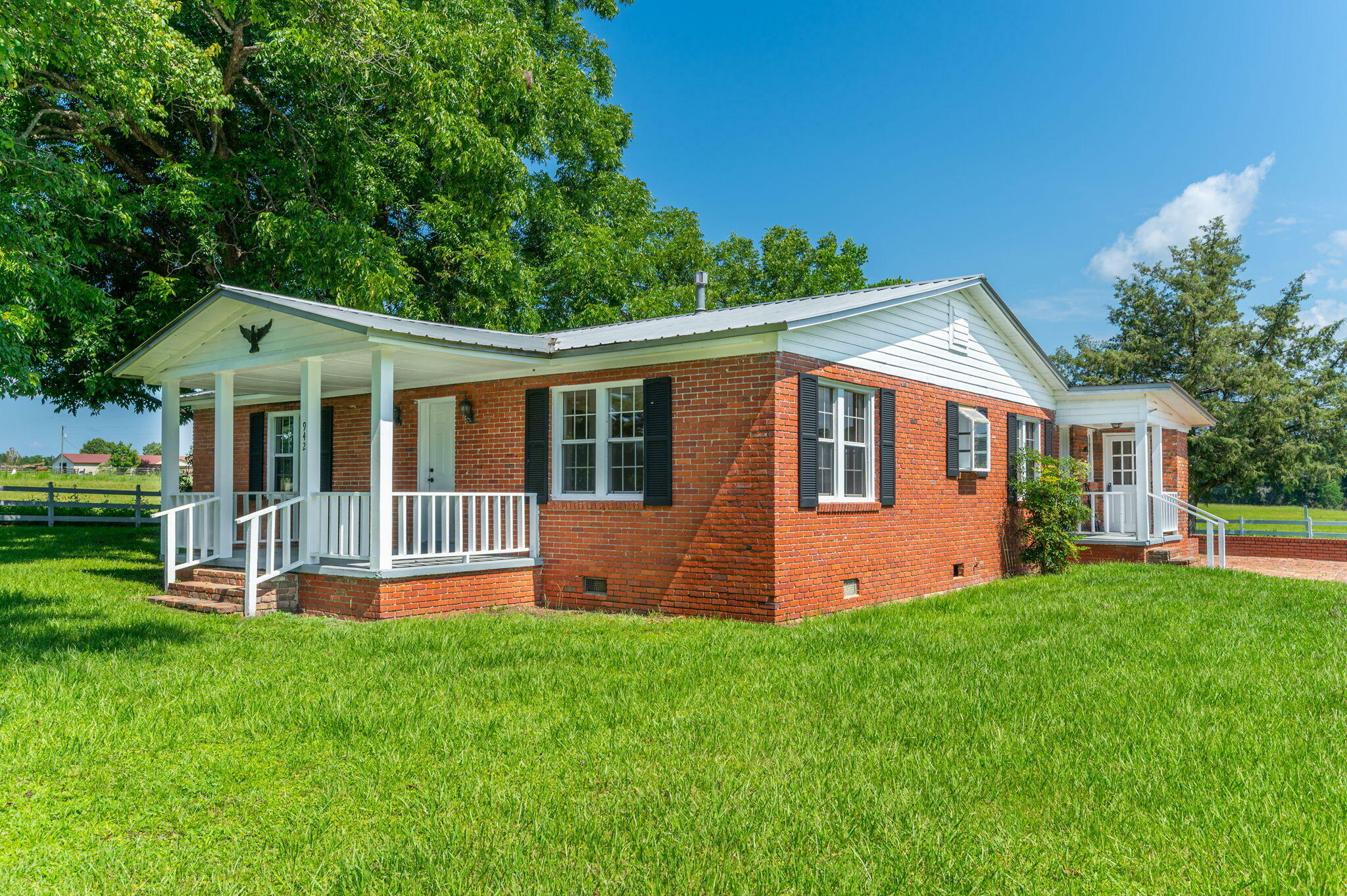 Property Photo:  942 Varnum Road  FL 32567 