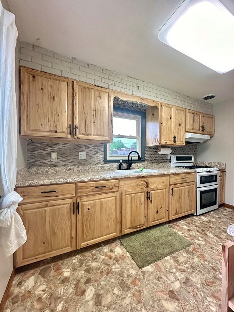 Property Photo: 2128 4th Ave North IA 50501