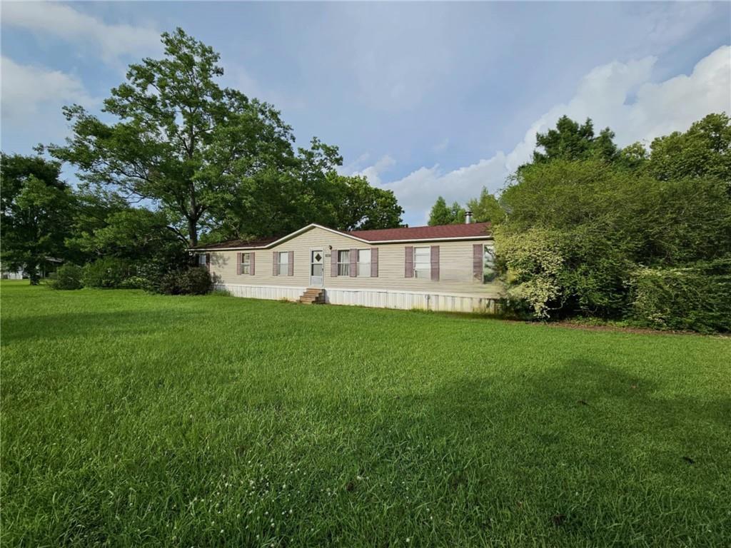 Property Photo: 13102 Highway 451 LA 71355