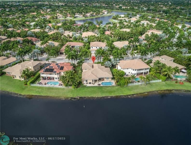 Property Photo: 1428 Victoria Isle Dr FL 33327