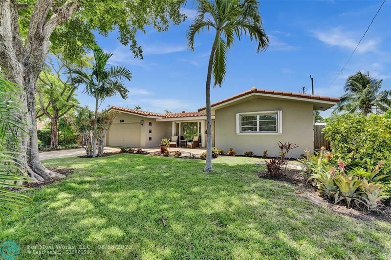 Property Photo: 2111 NE 54th Ct FL 33308