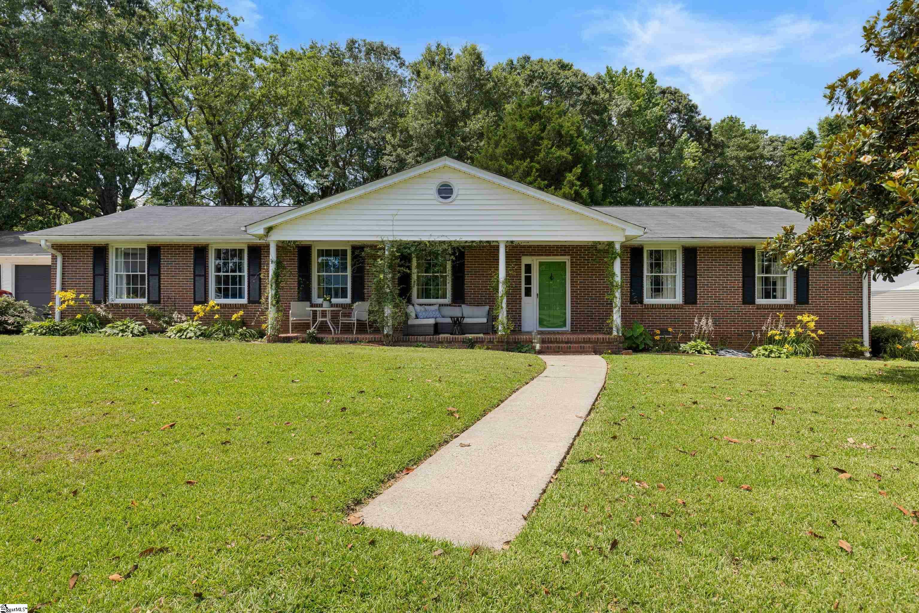 Property Photo: 300 Beaufort Street SC 29615