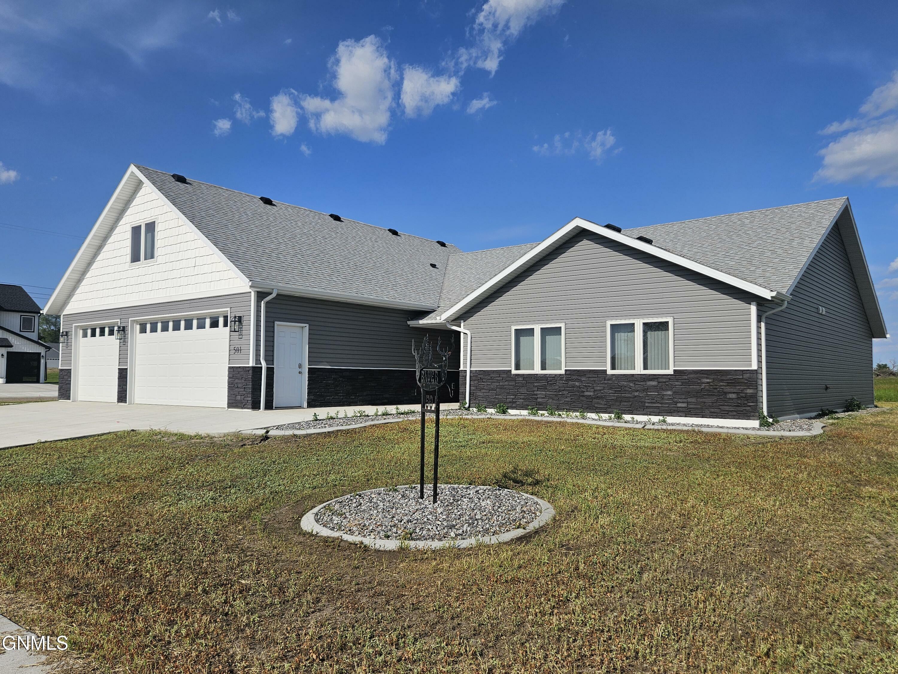 Property Photo:  501 Koenig Drive  ND 58504 