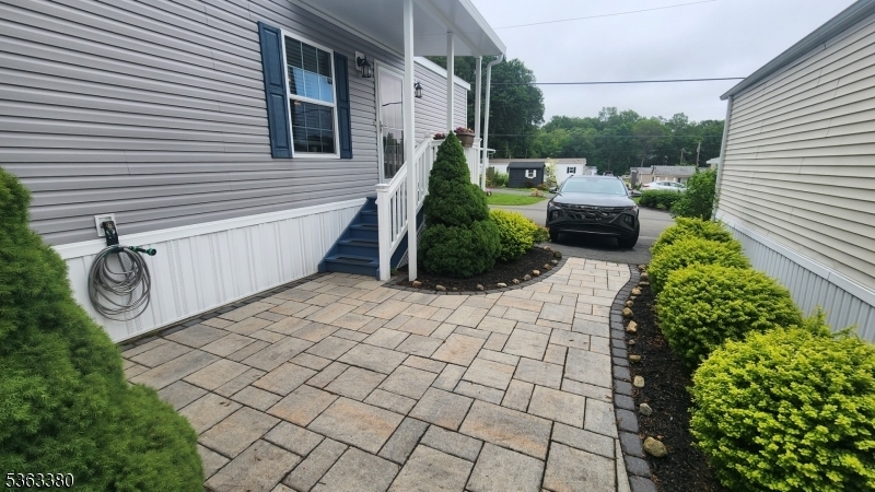 Property Photo:  7 Makepeace Dr 7  NJ 07438 