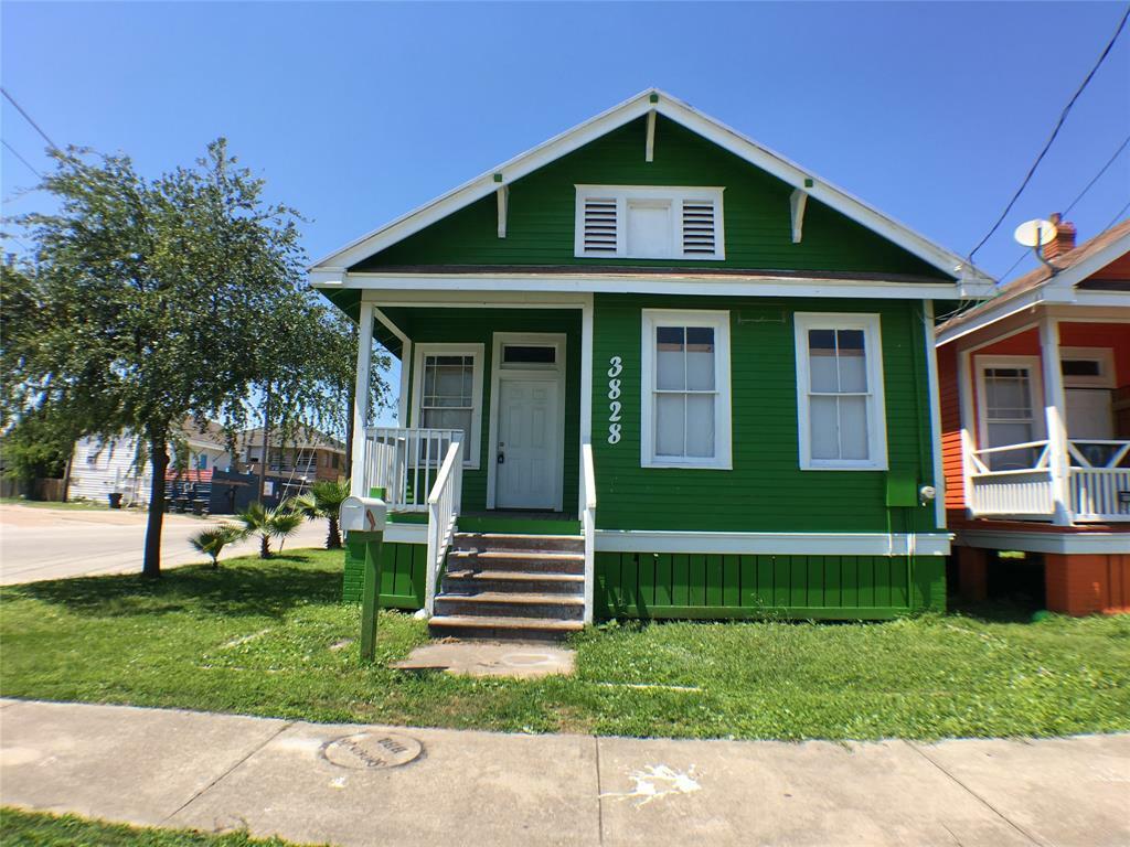 Property Photo: 3828 Avenue M 1/2 TX 77550